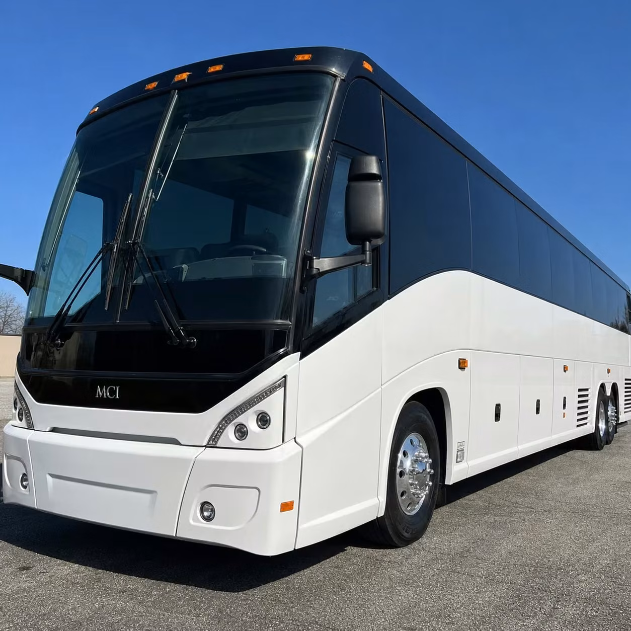 airport shuttle bus rentals for fort sill and military group travel in lawton